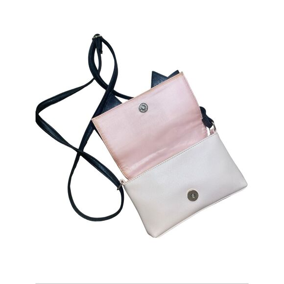 Deb and Dave NY/LA Bow Crossbody - Picture 6 of 8